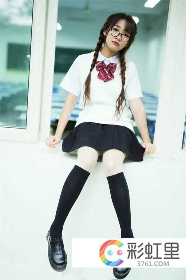 如何评价「河北河间一中学严查学生露脚踝:不能为时髦丢了健康」?