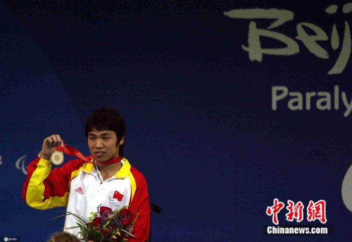 北京时间9月7日，北京残奥会男子100米自由泳- S3级决赛，中国选手杜剑平夺得金牌。 图片来源：ICphoto