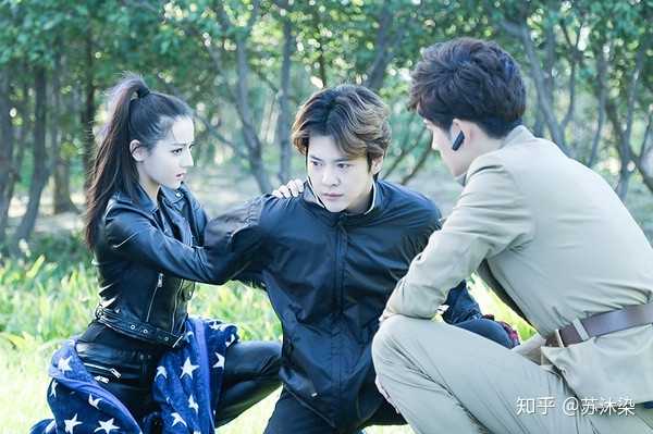 麻辣变形计# 霸气姐姐~高冷女神~@关小迪@迪丽热巴