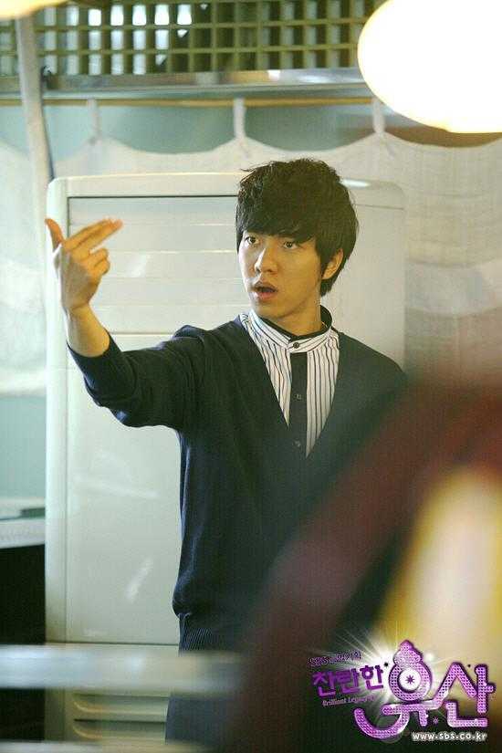 韩艺媛 / 郑锡元 / 白胜贤 / 潘孝贞 / min chan kim / 全仁泽