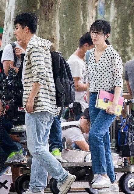 art freeman / 米娅·斯柯莎费芙 / 张译 / 吴陈超 / 瑞塔·维泽尔