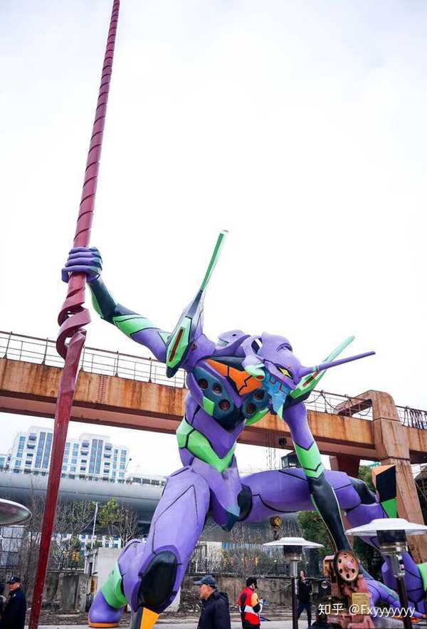 eva里的朗基奴斯枪和尼尔里的白之契约吧