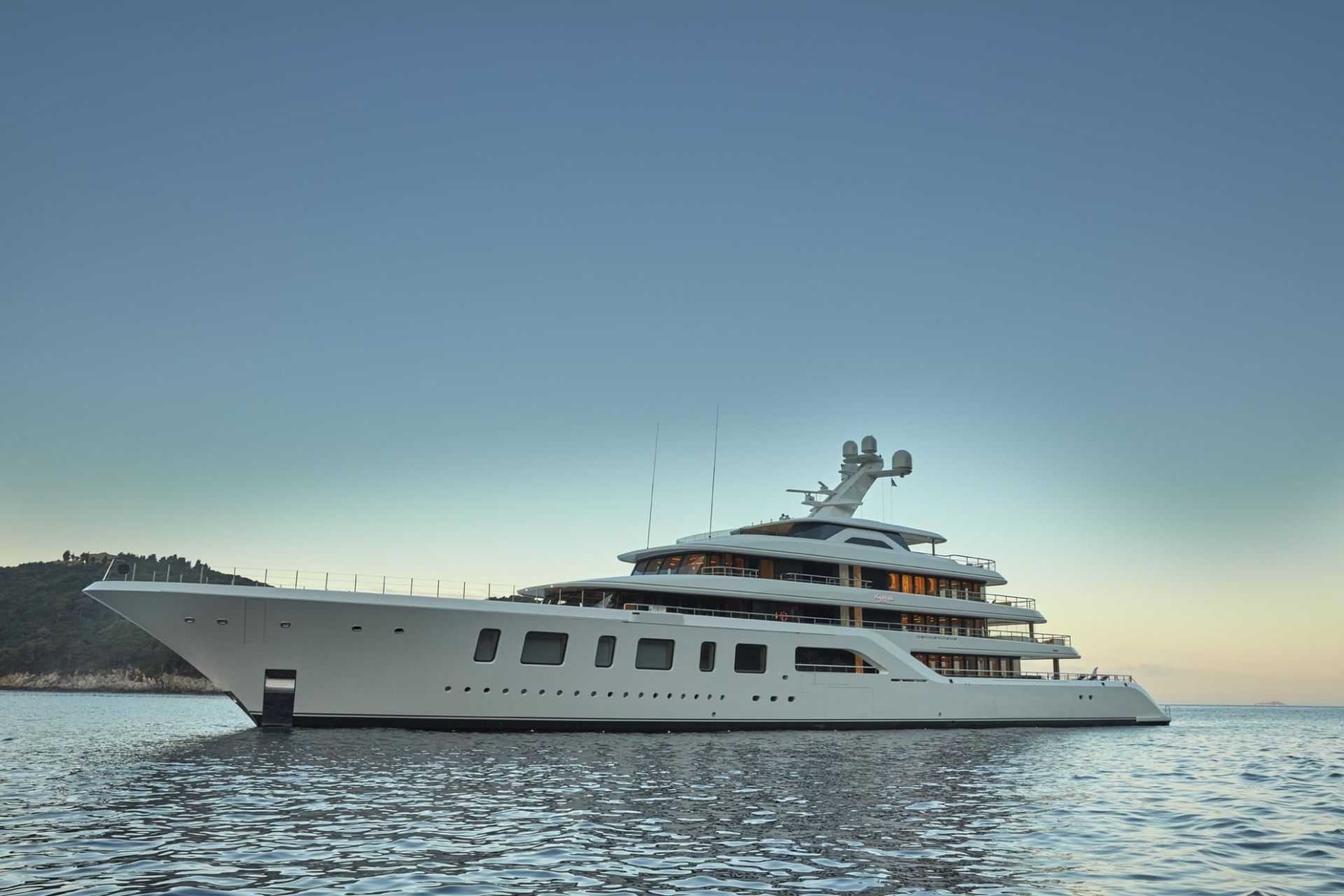 斐帝星92米超级游艇aquarius号不愧是