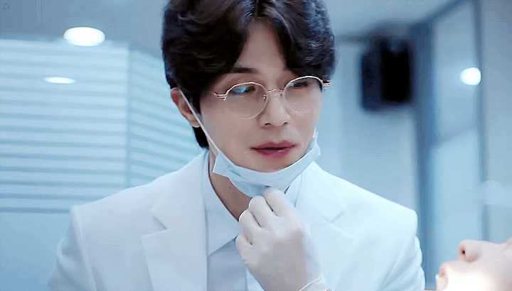 如何评价吕克贝松的最新电影安娜