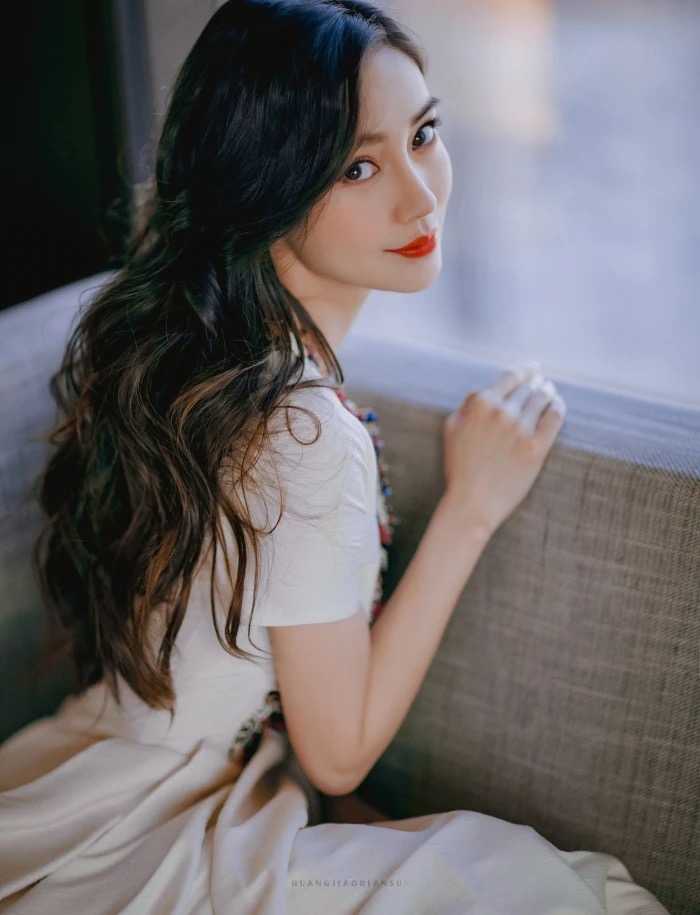 有哪些可以用来做壁纸的女明星照片?