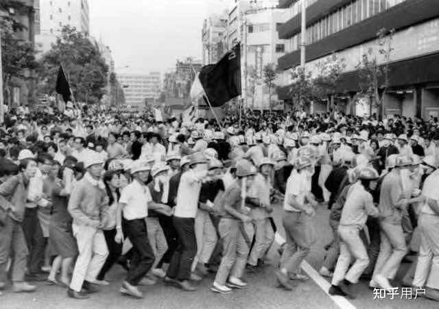 日本昭和时代的二二六兵变与东京大学全共斗有何异同,是否都是年轻人疯狂的表现? - 知乎