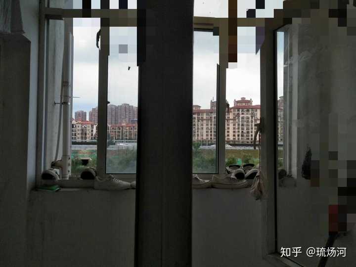 江西科技师范大学的宿舍条件如何?校区内有哪些生活设施?