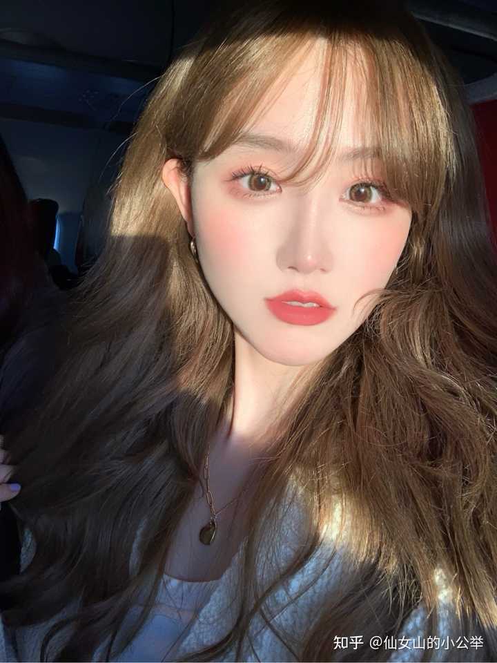 有哪些素颜也能hold住的发色 知乎