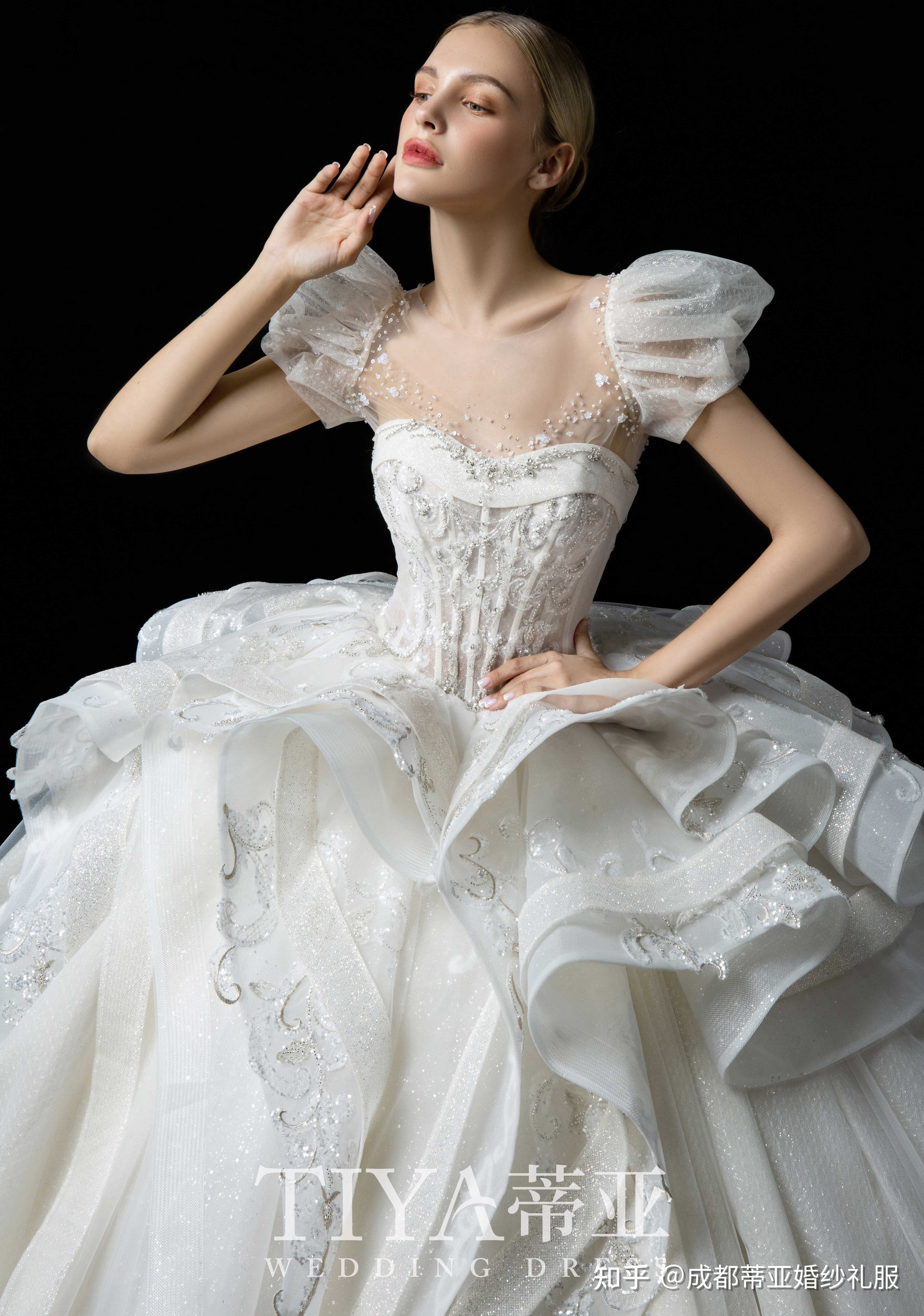成都蒂亚婚纱礼服 的想法: tiya61婚纱推荐 我飞向宇宙 却被你逮回