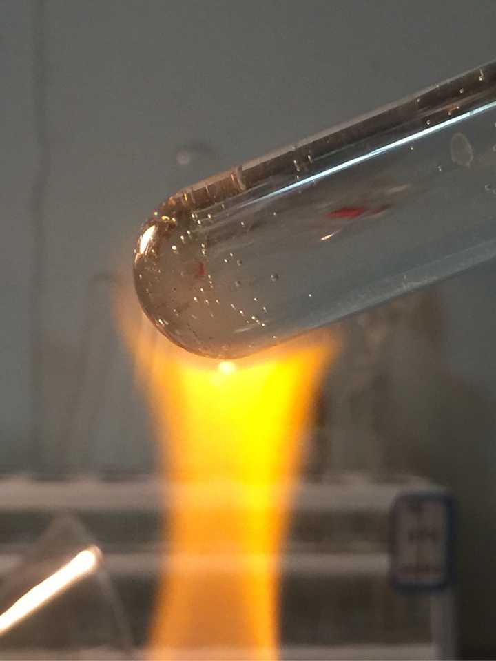 如何快速分解双氧水?