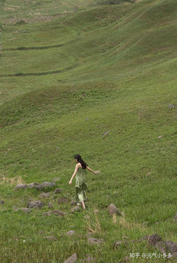 有哪些好的图片适合作qq自定义主题或者微信聊天背景?