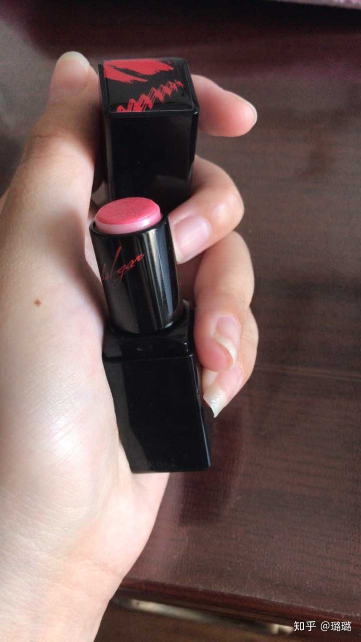 有没有小仙女晒一晒用完的口红空管啊?