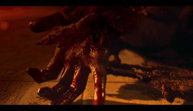 《东京喰种》金木研 《亚人》 同理,长舌怪看起来像是在cos《血族》里