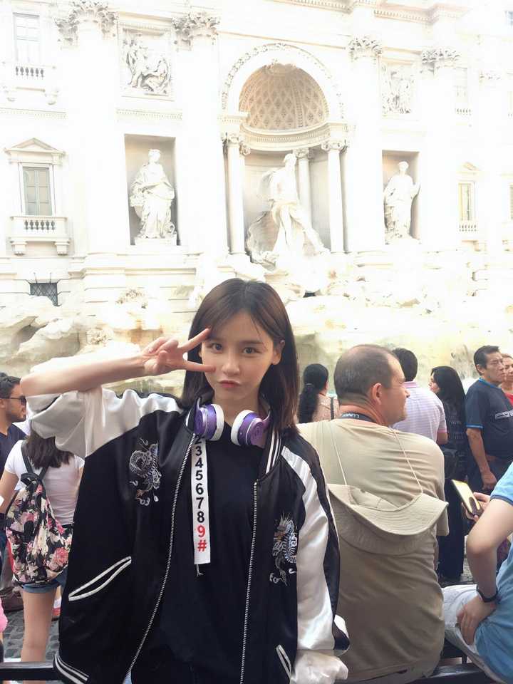 如何看待曾艳芬的退团?