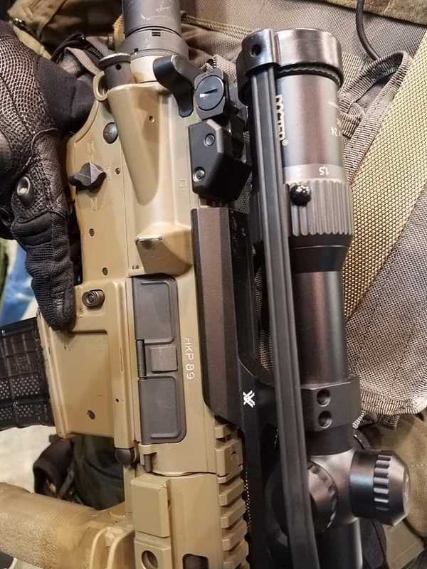 maass 的想法: 看来港警的ar编号都会在抛壳窗上方这里,… - 知乎