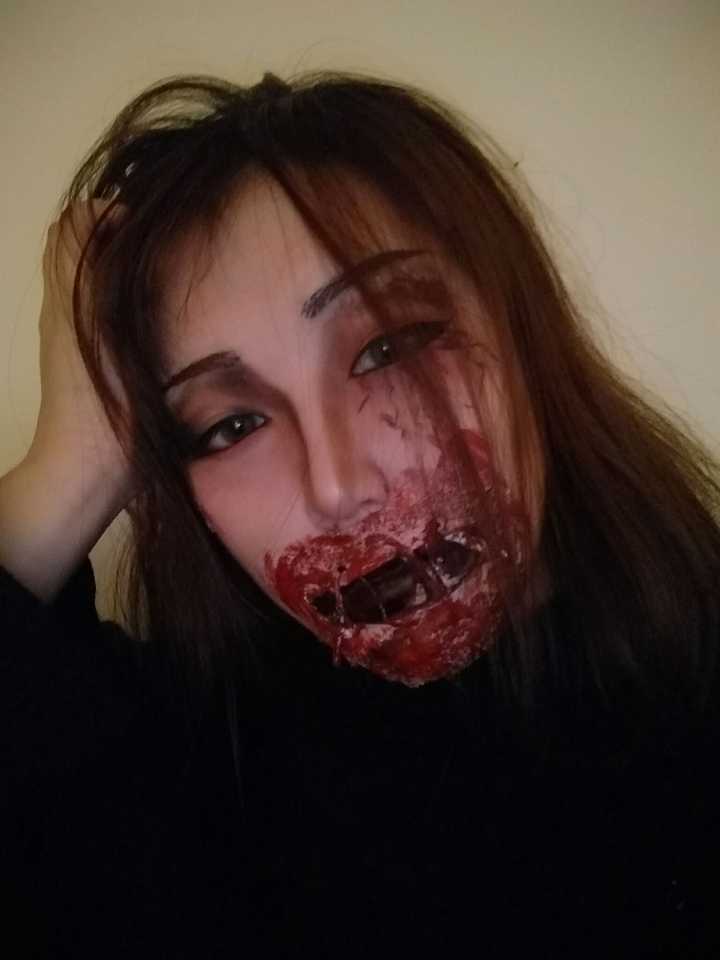 17年万圣节画的是裂口女(  `)* https://www.zhihu.