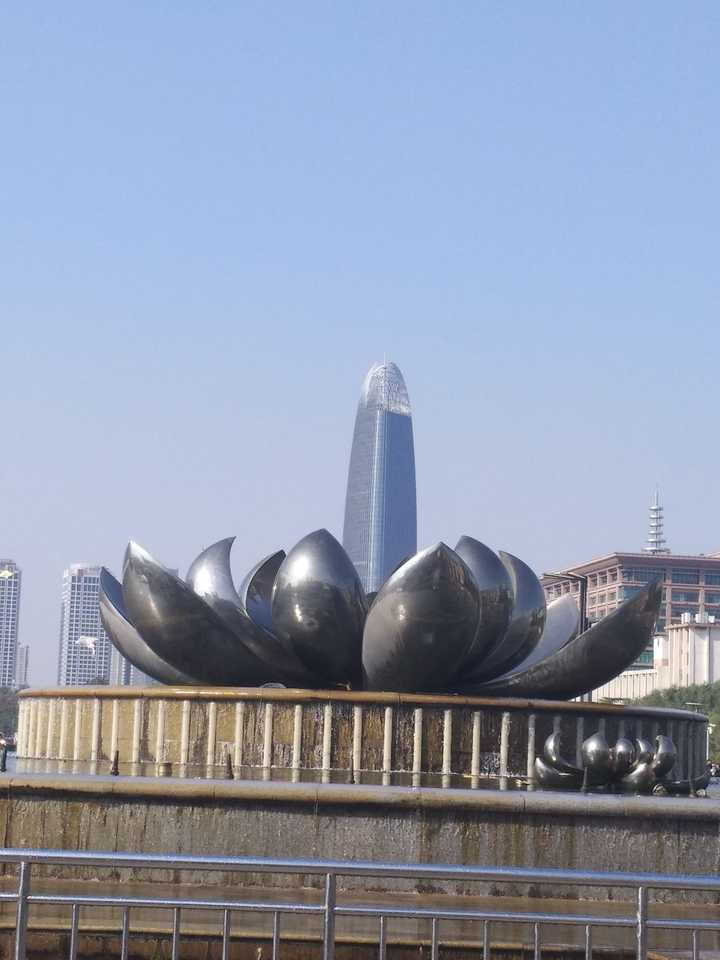 那必须是济南的大屌搂了.