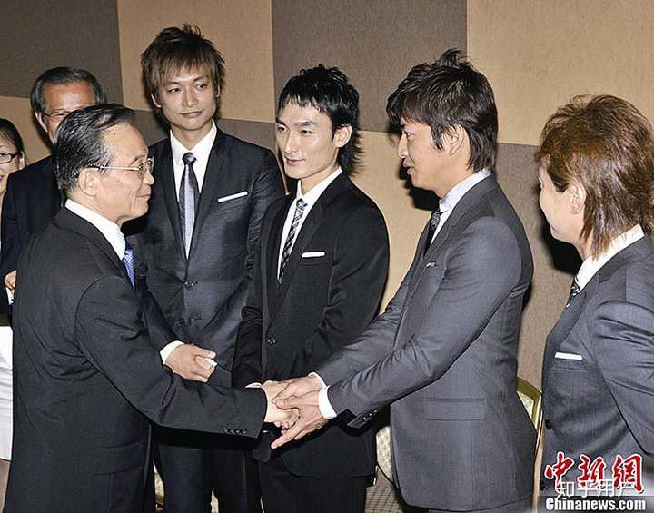 为什么日系摇滚乐团里总有几个神颜 而偶像团体的颜值往往马马虎虎 知乎用户的回答 知乎