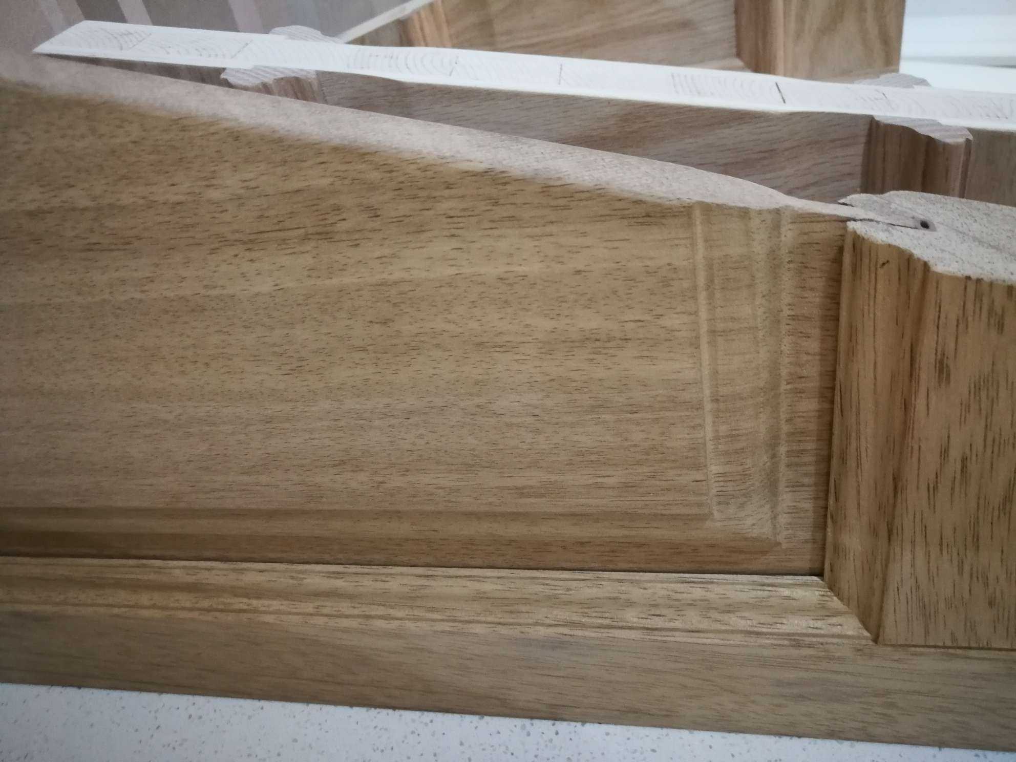 凯龙世茂木门的横截面,无论是实木复合还是原木,我们都做到了精益求精