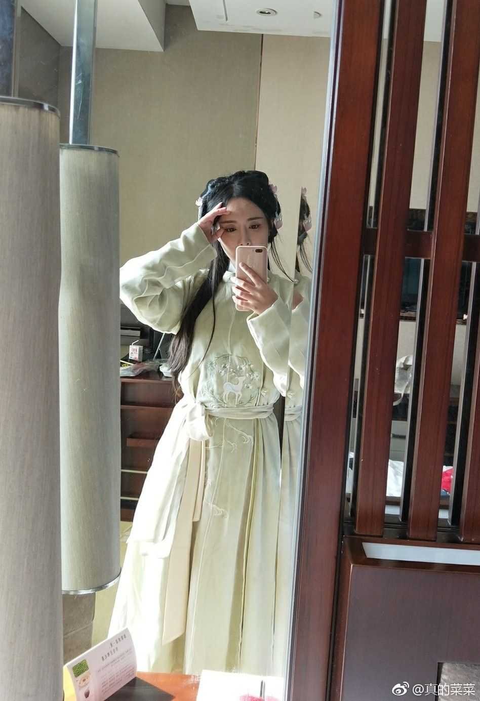 coser菜菜 见过最好看的学霸 还有我唯一女神 秭颜,入圈就是因为她!