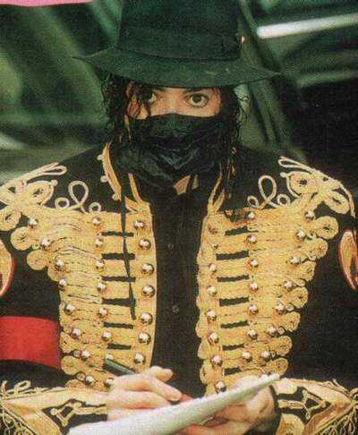 你收藏了哪些迈克尔杰克逊的好看图片？ - 知乎