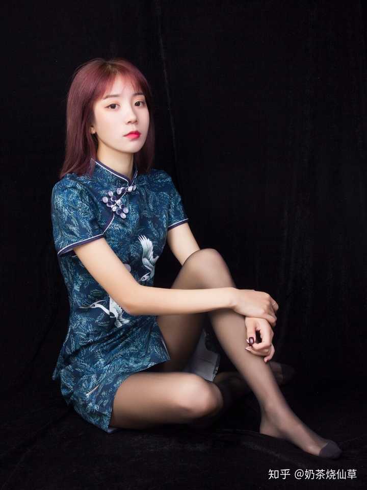 旗袍与黑丝袜配吗