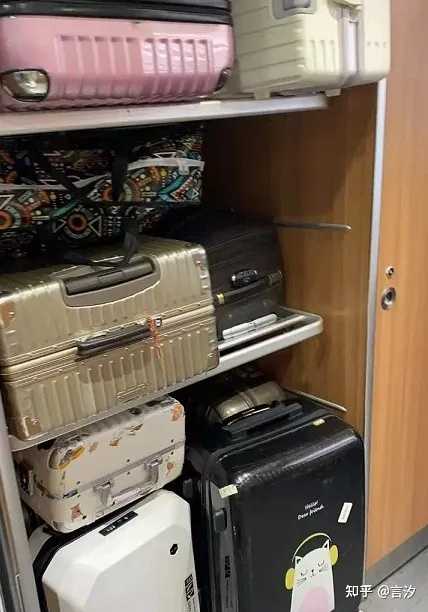 高铁上方的行李架上能放最大多少寸的行李箱啊? - 知乎