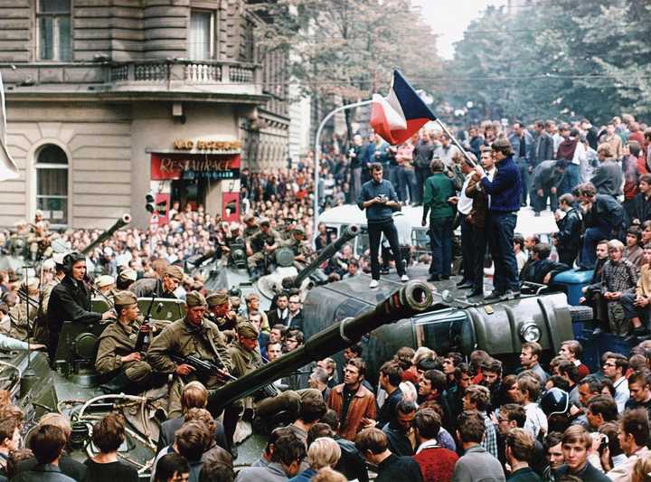 1968 年，布拉格之春，图源：Libor Hajsky，CTK/AP Images