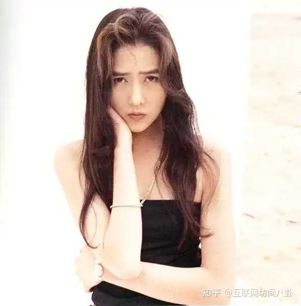 ：佐藤惠美（1969）第十二位：中山美穗（1970）第十三位：工藤静香（1970）