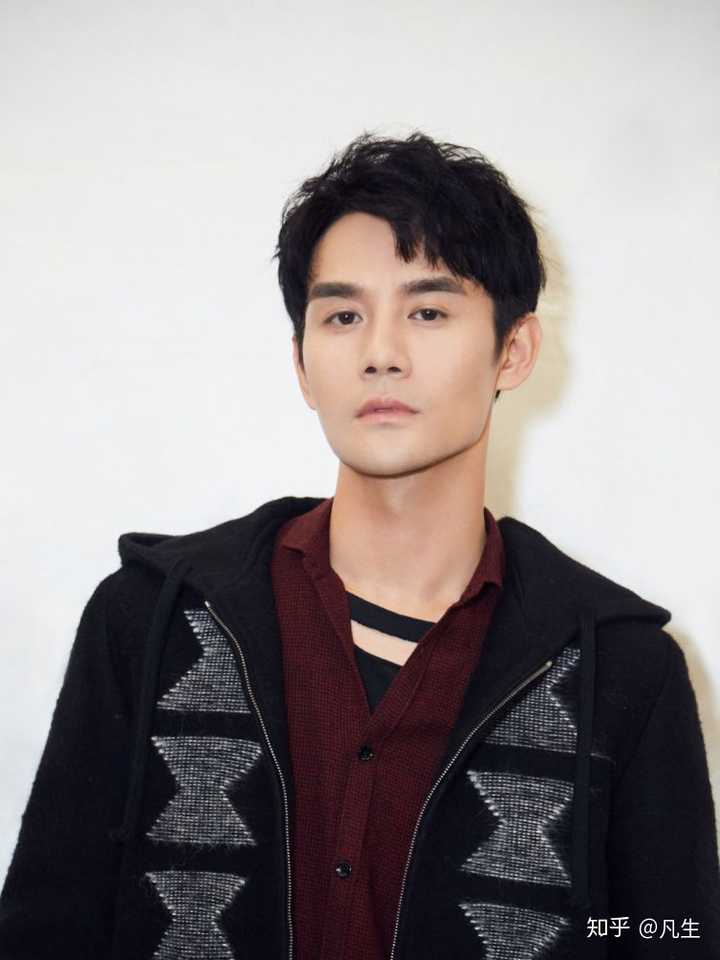 我觉得演员王凯属于这种吧.