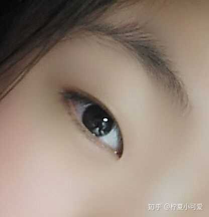 我本人超级丑啊! 但是 唯一的优点就是 眼睛亮啊!