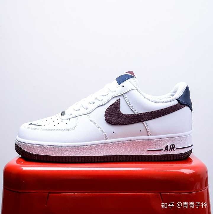 你觉得af1哪个配色最好看?