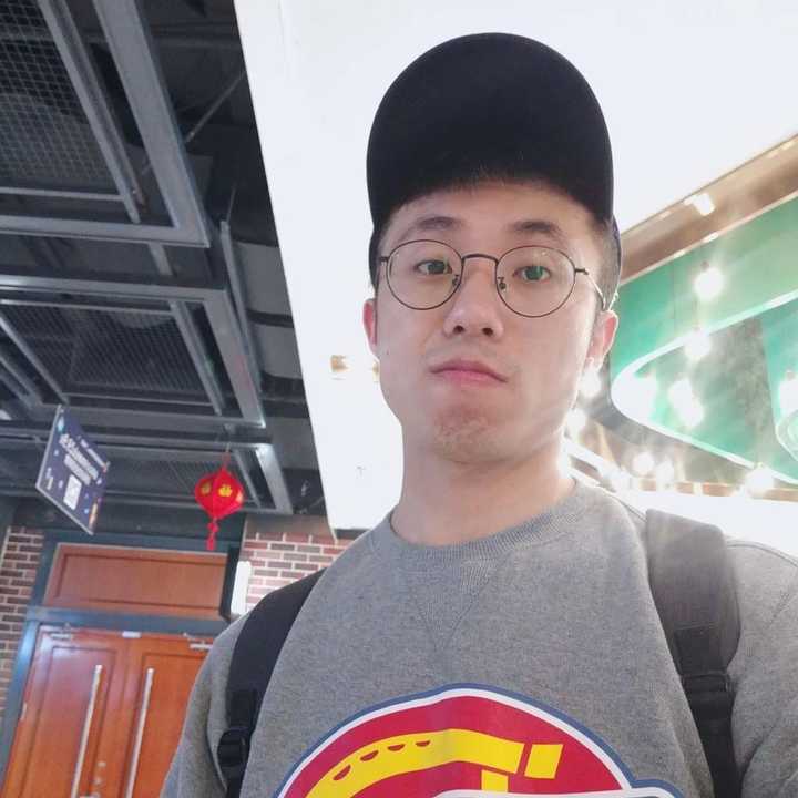 下载blued 翻牌子 aloha之类的gay软件,真的能找到男朋友吗?