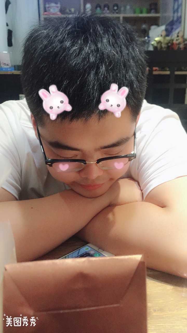 11-20 赞同 添加评论 分享 收藏 喜欢 收起          这是一个假人 1