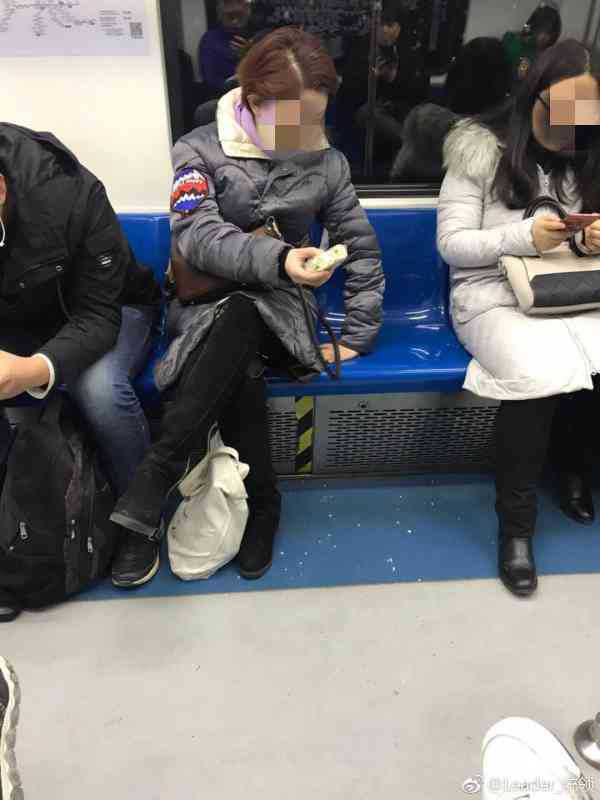 地铁凤爪女 知乎 地铁凤爪女 知乎