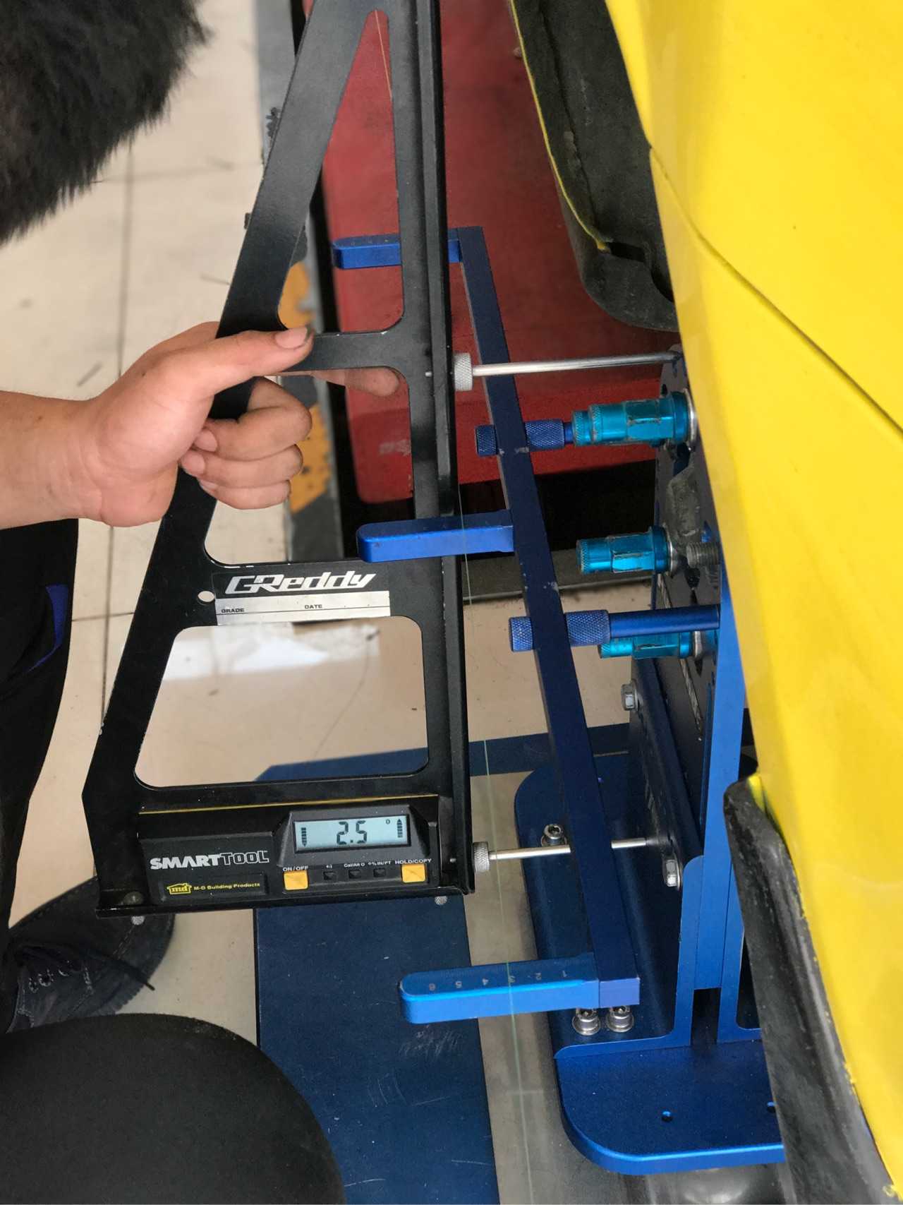 拉线式四轮定位