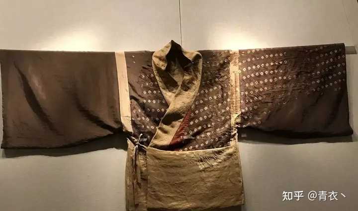 衣裳制、深衣制、袍服制以及襦裙制分别是什么意思?古代汉服还有哪些形制和款式? - 知乎