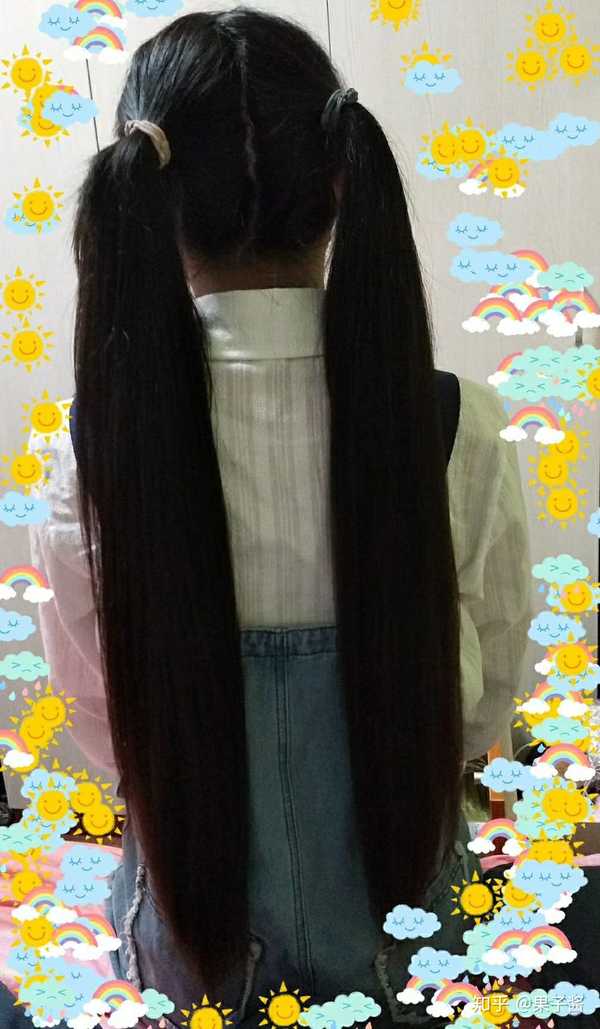 在家装嫩玩,其实头发多也很糟心……从来不能散头发,不能烫,散下来