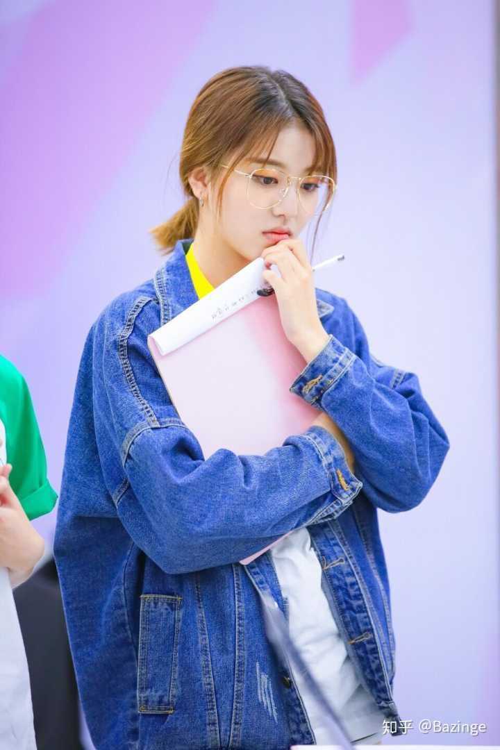 说回刘人语的优势: 1,均衡:无明显短板,颜值身高均很能打.