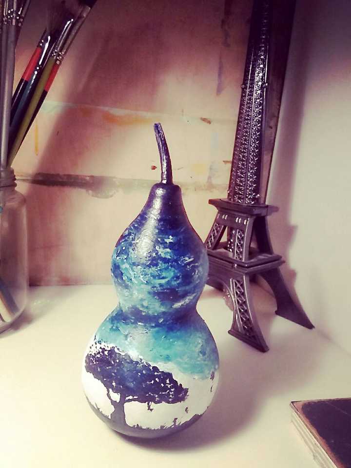 星空葫芦娃 (在葫芦表面直接用丙烯颜料画出星空,简单粗暴) 自娱自乐