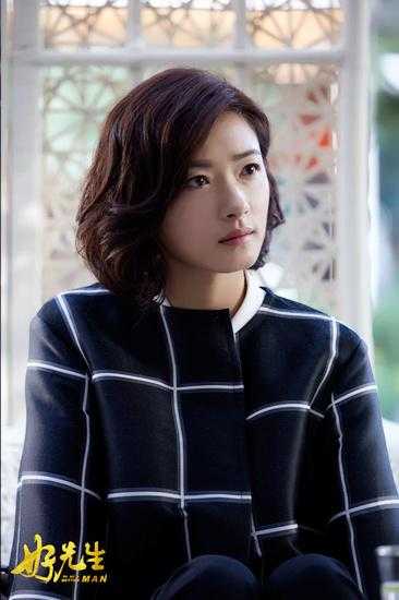 我觉得 万茜饰演的短发角色都挺好看的.