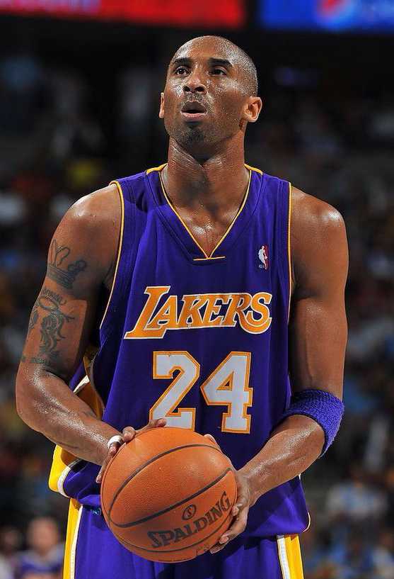 有可以纪念科比的壁纸吗?