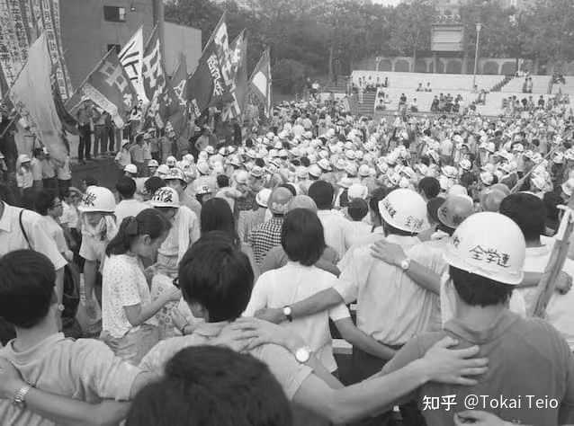 日本昭和时代的二二六兵变与东京大学全共斗有何异同,是否都是年轻人疯狂的表现? - 知乎