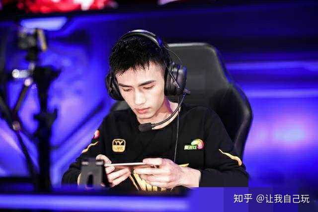 但是我忍不住啊,那个笑煮朱权锋的颜真是我心头好啊.