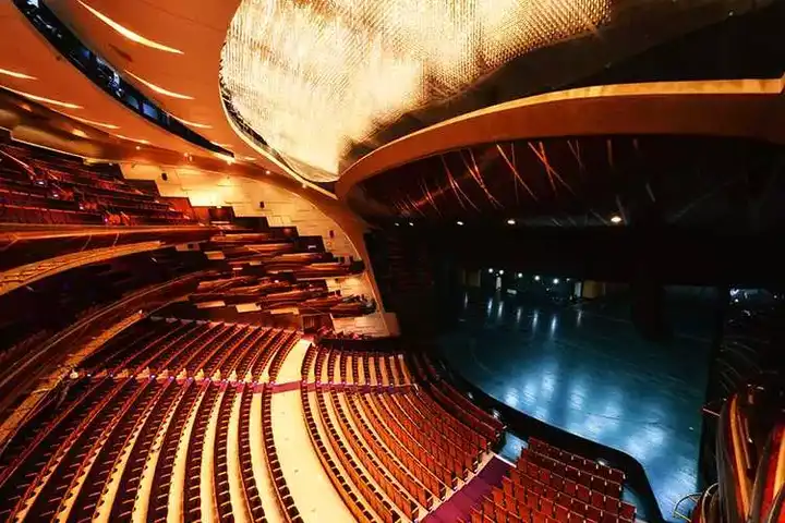 为什么音乐剧剧场不设计的更科学一些,以方便所有观众都能尽可能看清