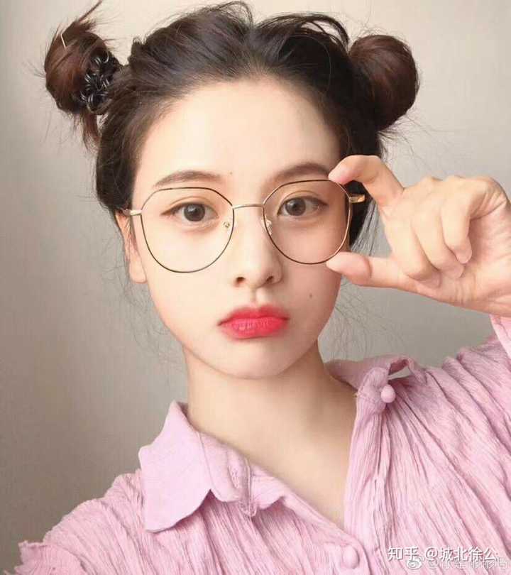 有没有适合单眼皮小眼睛女生带的美瞳啊啊啊啊啊啊啊?