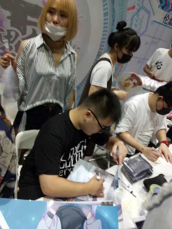 emmmmmm其实还有一个满汉唱见兼奏见,是一个叫囚牛的汉子,吹的一手好