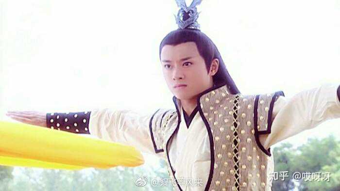 先看吴健,上图,欢天喜地七仙女中的金吒,古装最喜欢他这个角色,帅呆