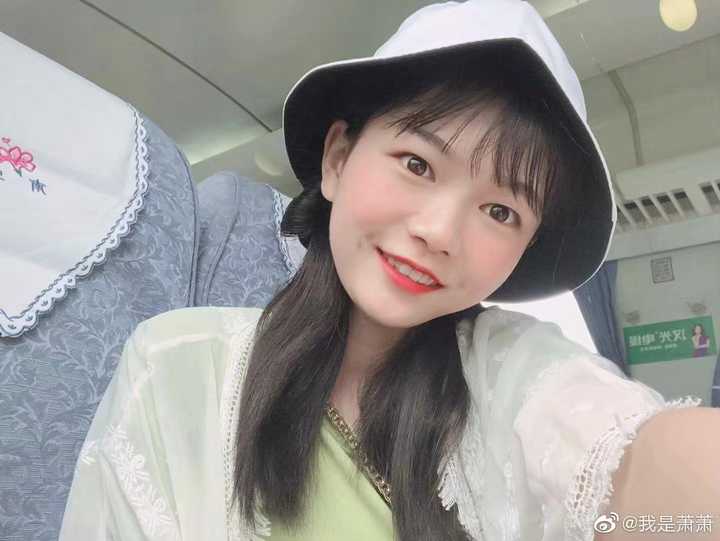 江西人 00后 女 现在刚19岁,坐标南昌,身高穿鞋160(我知道我矮)长相