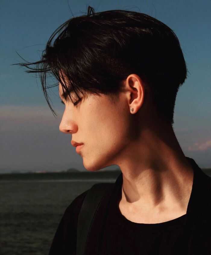 求男生真人正脸侧脸头像